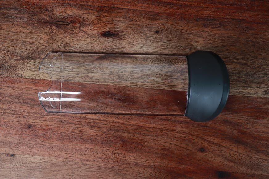 Man sieht die Ladestation des Dyson Corrale.